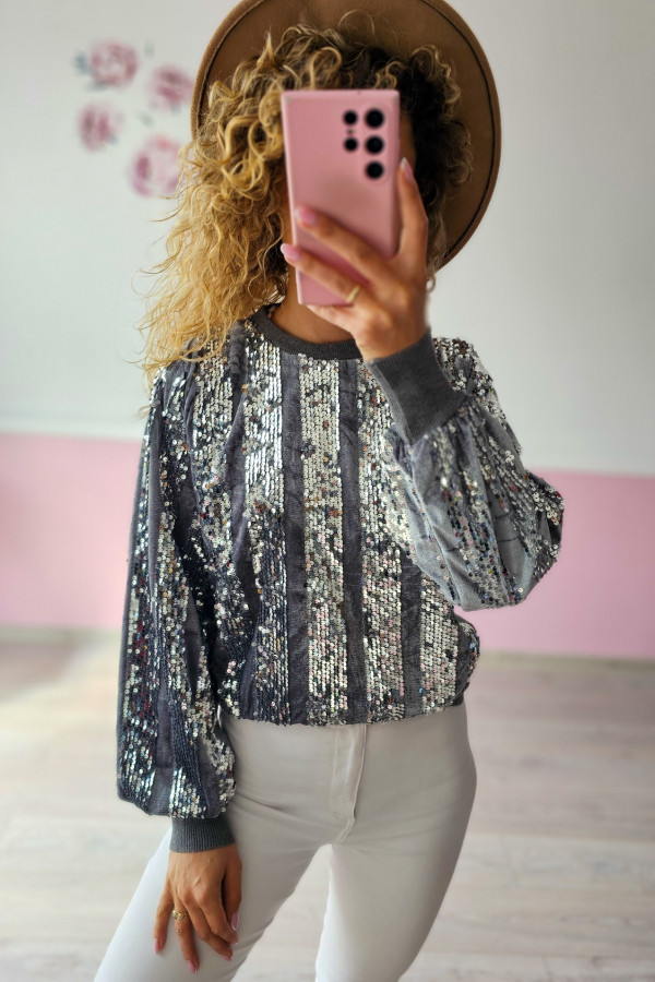 Sweter z cekinami w paski 1