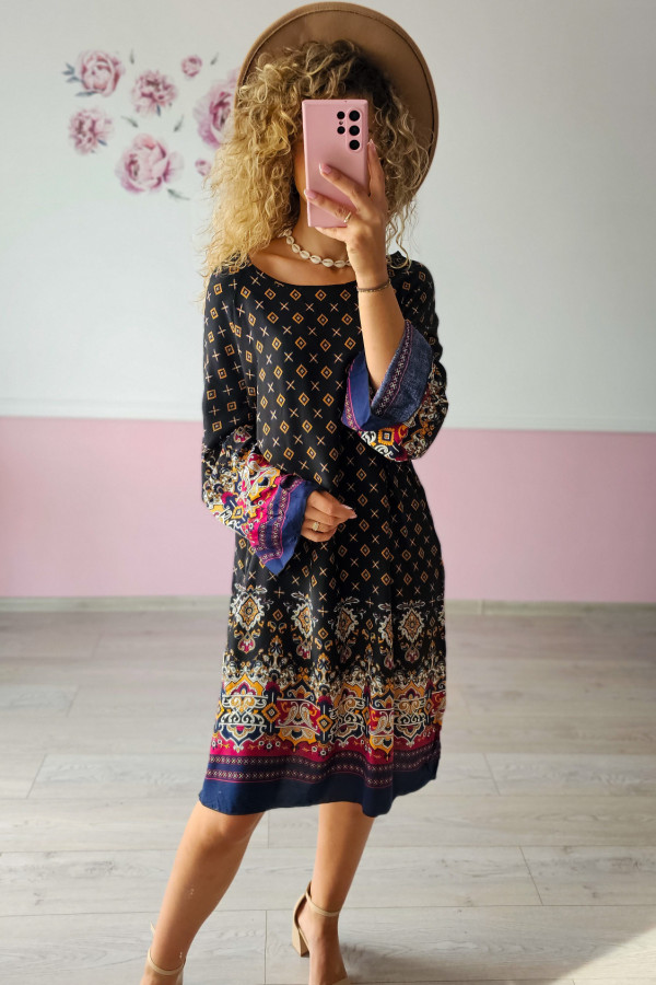 Sukienka boho z kolorowym wzorem 2
