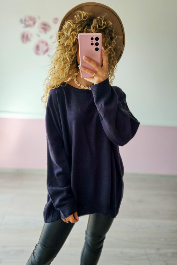 Granatowa oversize-owa bluza 1
