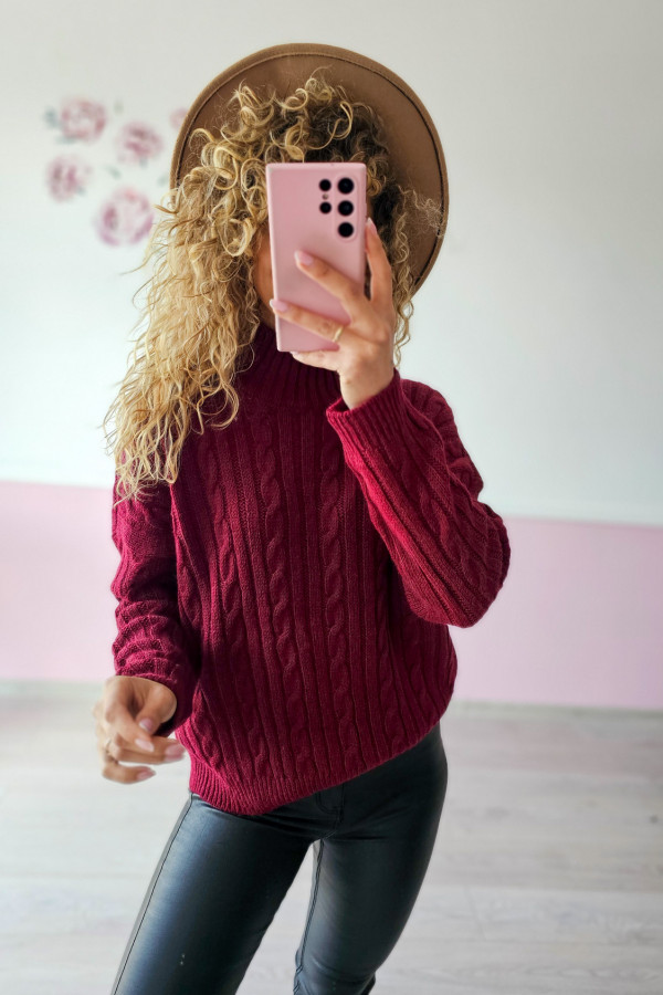 Sweter bordowy w warkocze 1