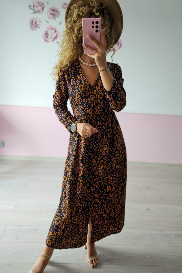 Sukienka maxi w abstrakcyjny wzór