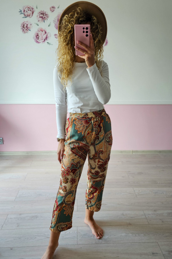 Spodnie z nadrukiem paisley 3