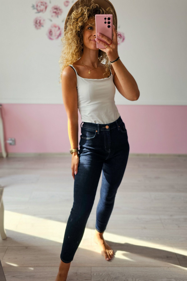 Jeansy damskie z wysokim stanem 4