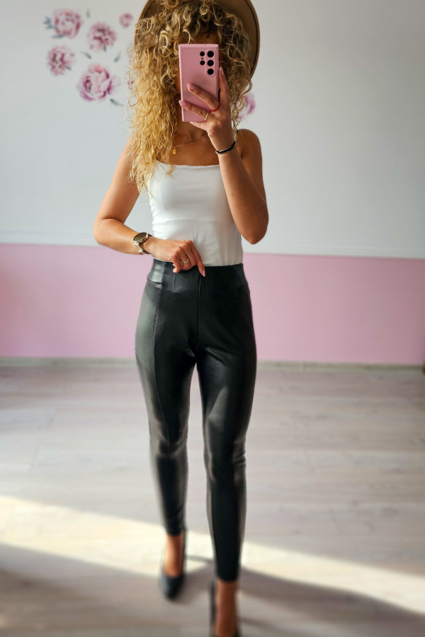 Czarne spodnie skórzane slim fit 5