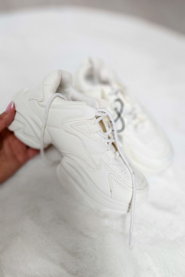Białe sneakersy na grubej podeszwie 2