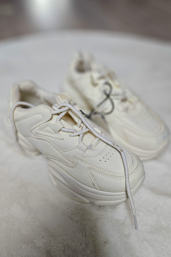 Białe sneakersy na grubej podeszwie 3