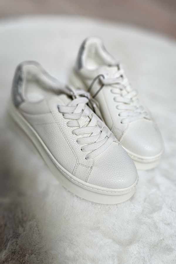 Białe sneakersy damskie na grubej podeszwie