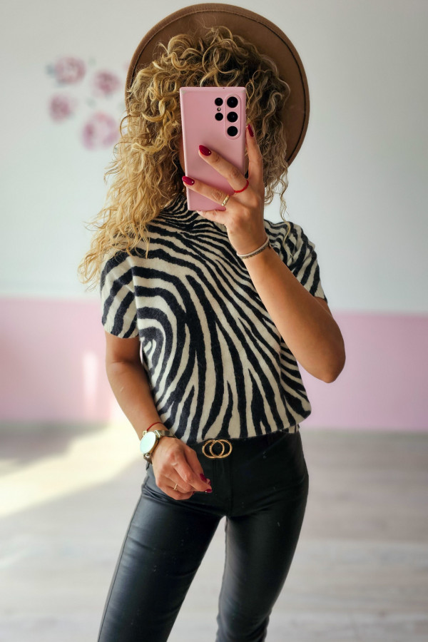 Sweterek damski z wełną owczą i angorą – miękkość & elegancja 1