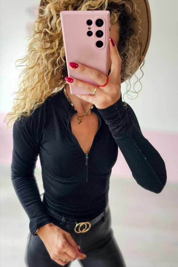 Czarny body z zamkiem 1