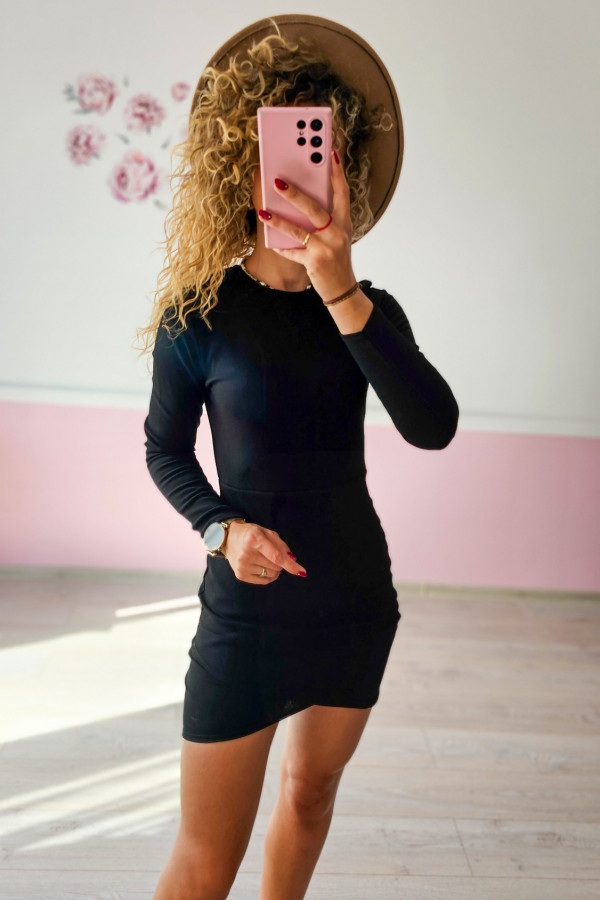 Mała czarna mini z długim rękawem 2