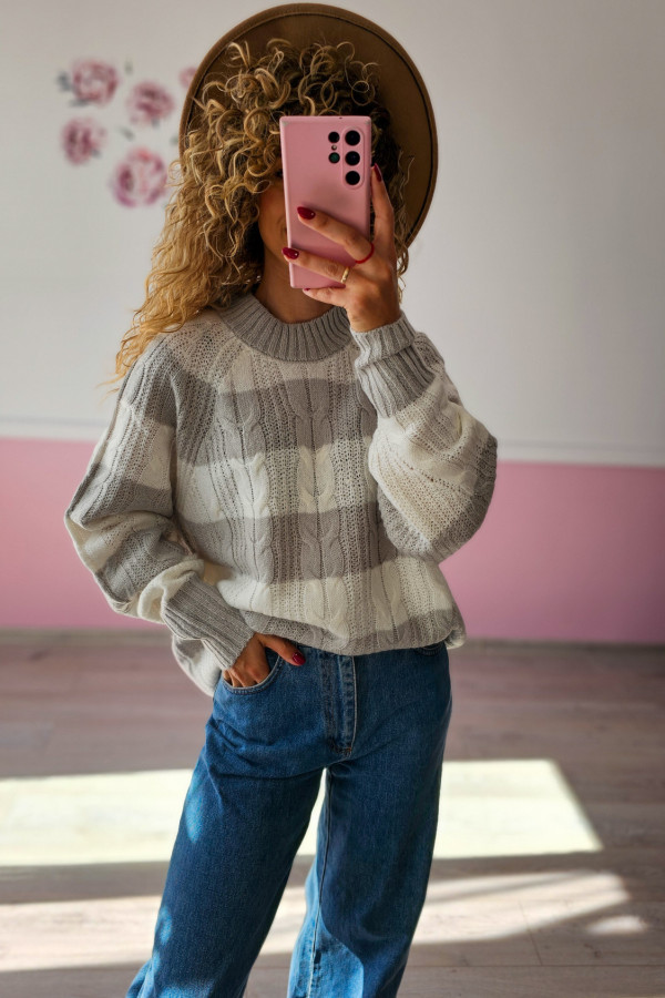 Sweter w paski szaro–kremowe S/M