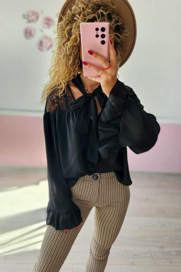 Elegancka bluzka z kokardą i koronką – czarna 1