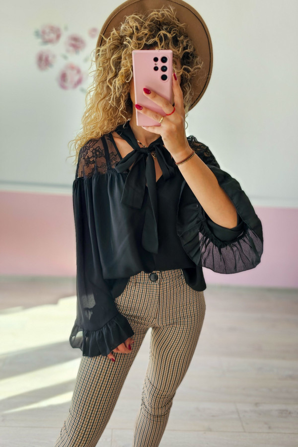 Elegancka bluzka z kokardą i koronką – czarna 3