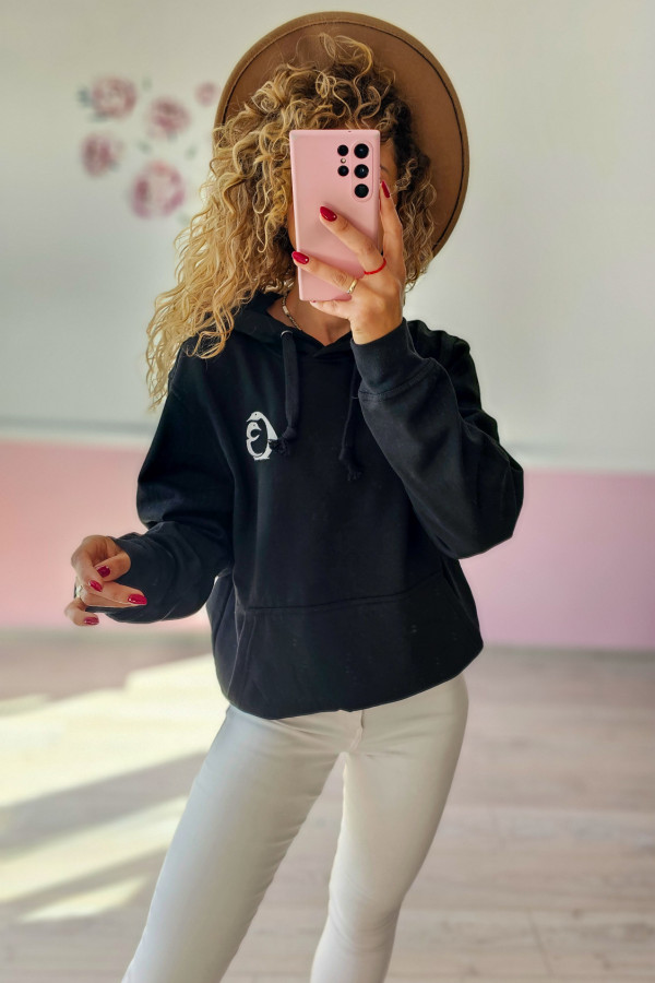 Bluza z kapturem – czarna z nadrukiem 1