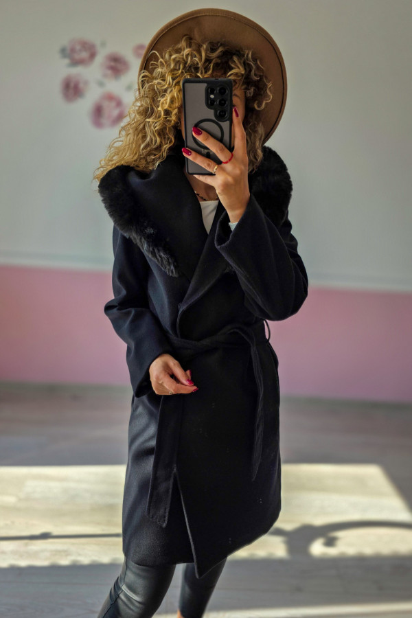 Elegancki płaszcz damski z futrzanym kołnierzem XS/S 1
