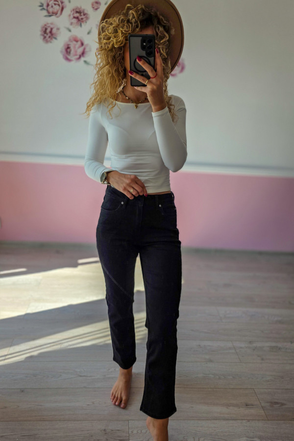 Czarne jeansy straight 1