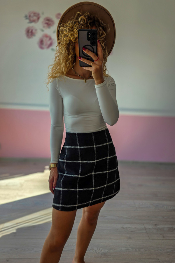 Spódniczka mini w kratę