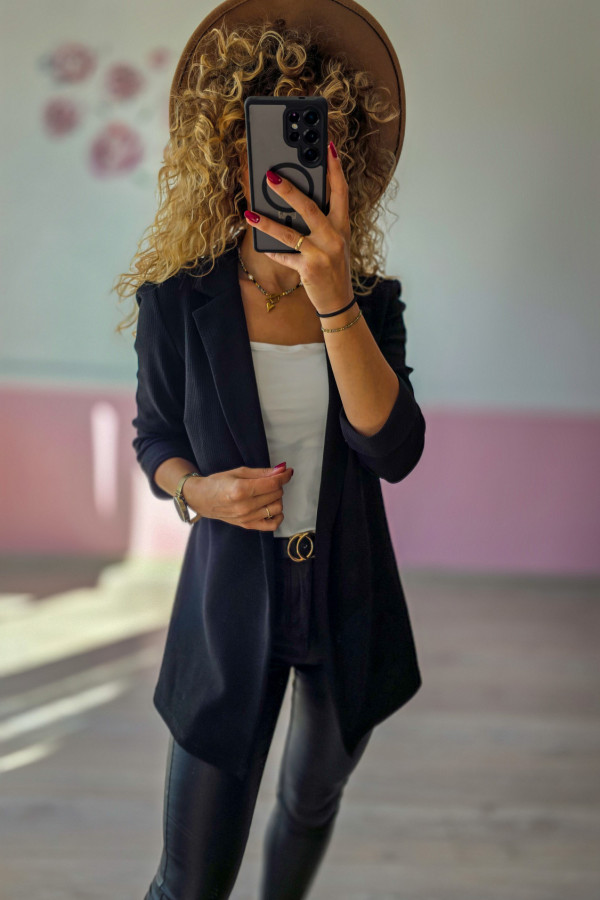 Czarna marynarka damska 1