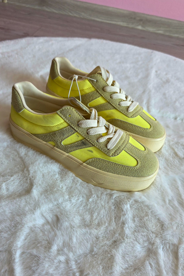 Żółte sneakersy z zamszowymi wstawkami 2