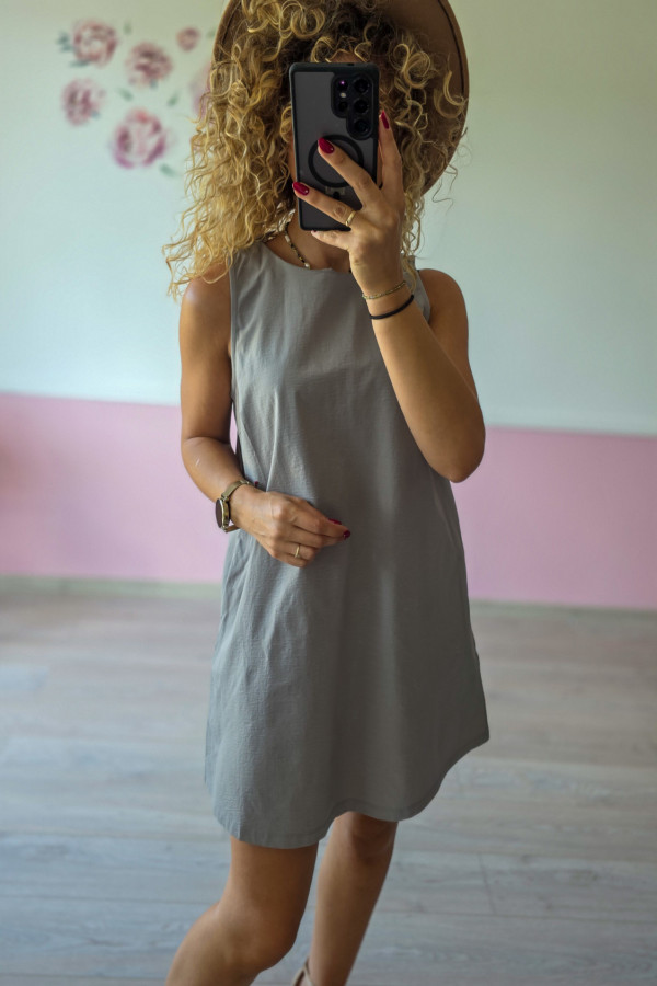 Sukienka szara mini bez rękawów 2