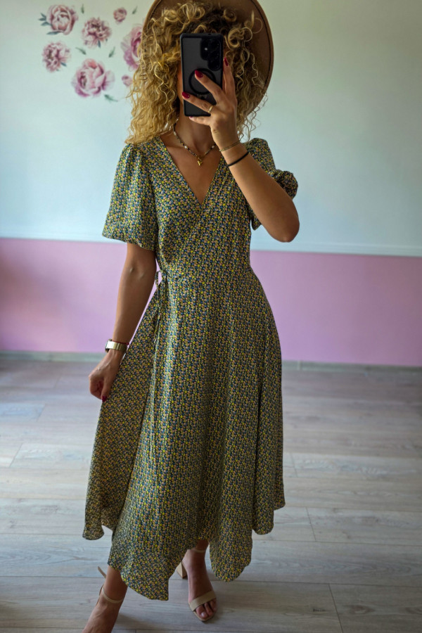 Zwiewna sukienka boho w kwiaty 4
