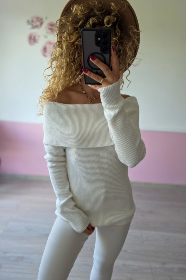 Sweter hiszpanka z odkrytymi ramionami 1