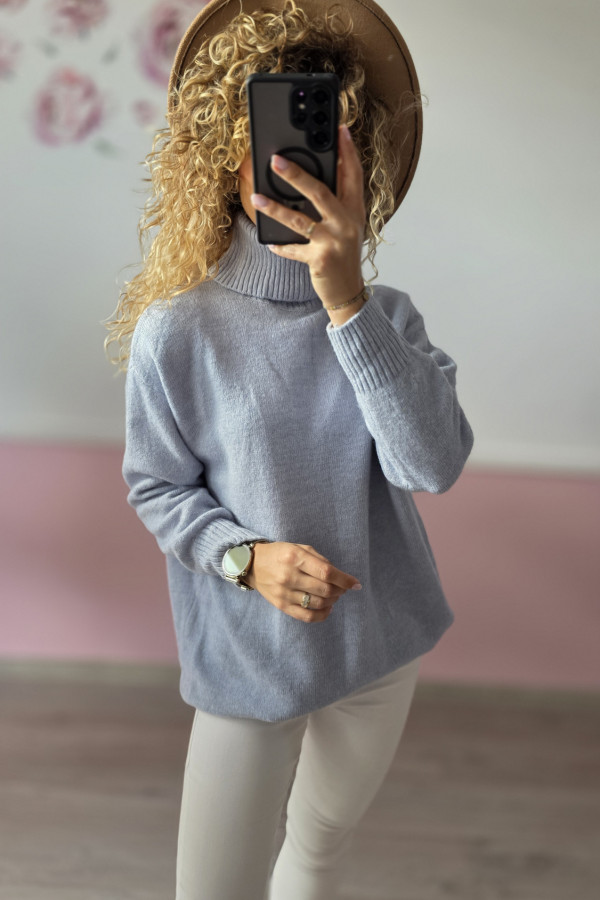 Sweter damski z golfem