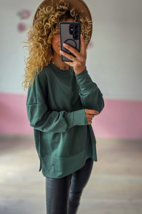 Zielona bluza basic – klasyka w wygodnym wydaniu 1