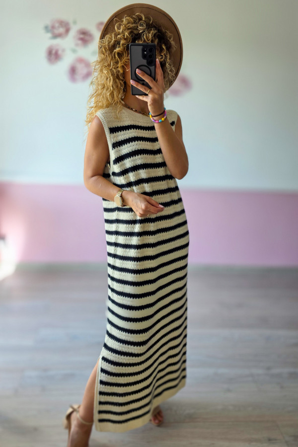 Sukienka maxi w paski 2