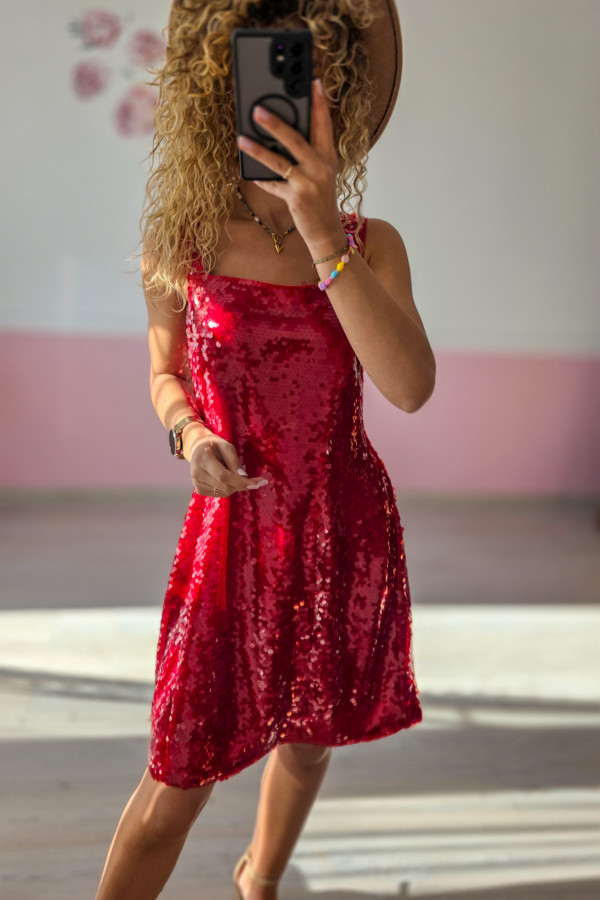 Czerwona cekinowa sukienka mini 3