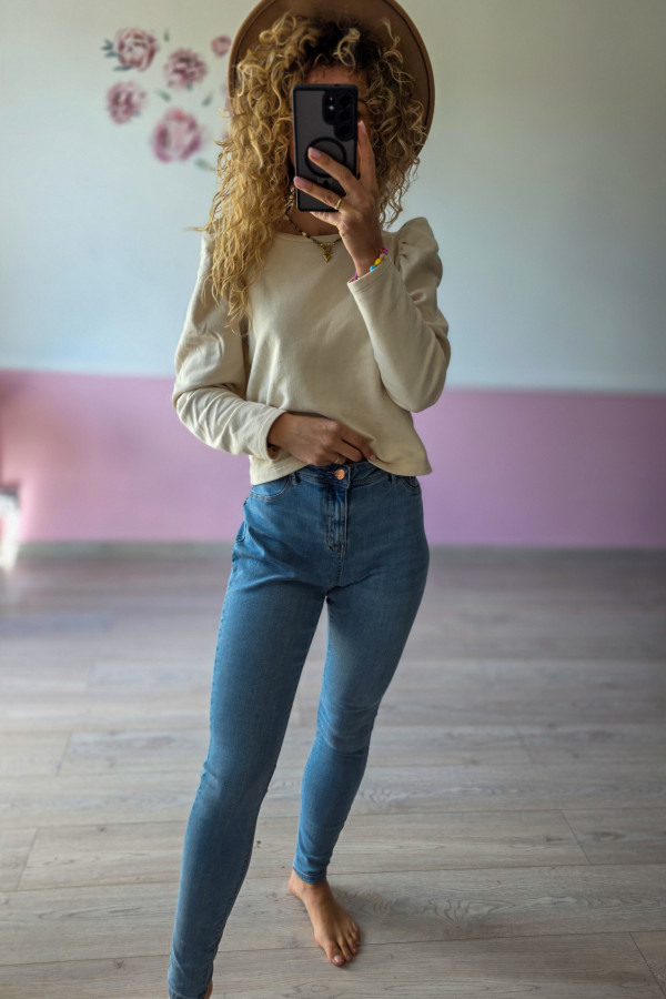 Klasyczne niebieskie jeansy skinny