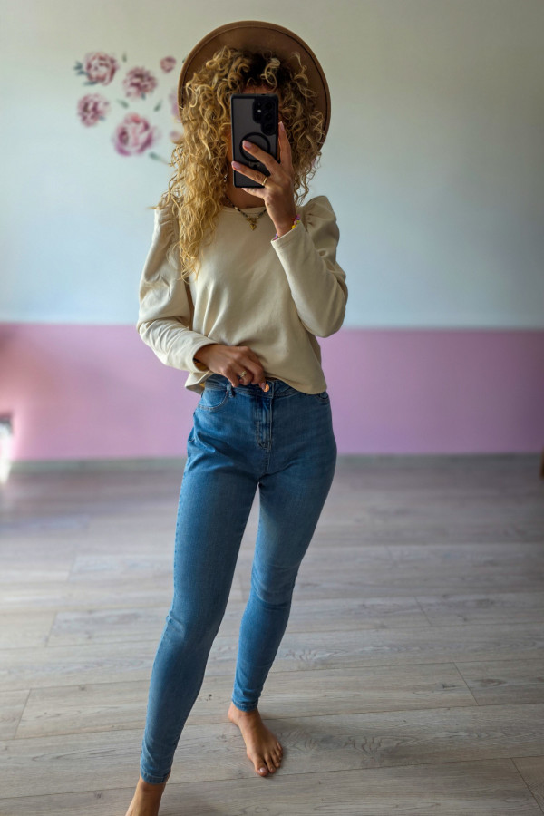 Klasyczne niebieskie jeansy skinny 1