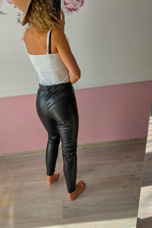 Czarne spodnie z ekoskóry M/L 3