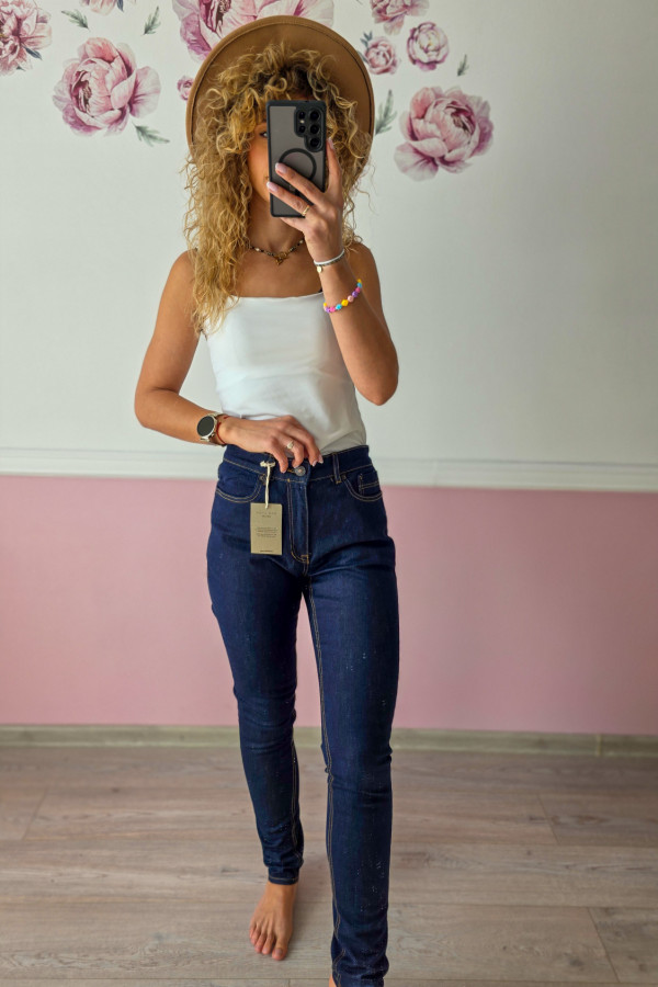 Ciemne jeansy slim fit