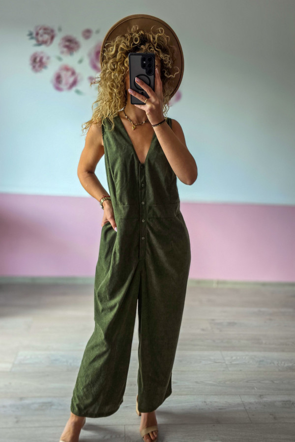 Kombinezon damski khaki – wygoda i styl w jednym 4