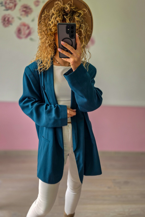 Marynarka damska niebieska oversize – świeżość i nowoczesny design 2