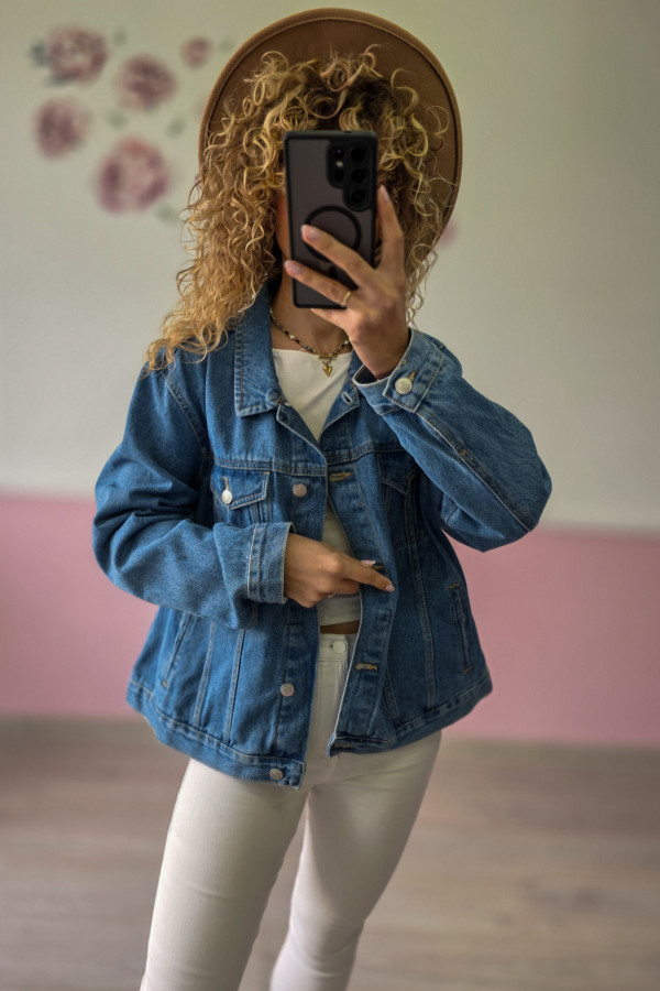 Klasyczna kurtka jeansowa – must-have z Domowego Lumpeksu