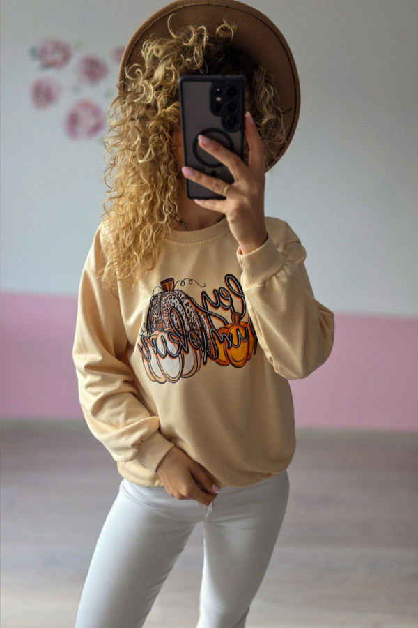Bluza damska beżowa z nadrukiem dyni – jesienna, oversize 1