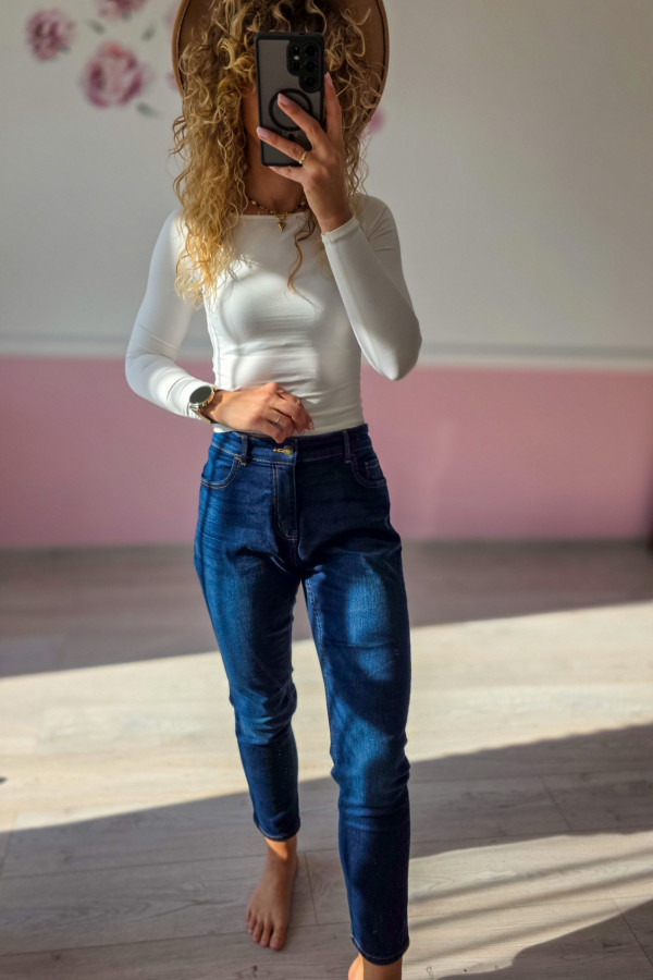 Granatowe jeansy slim 1