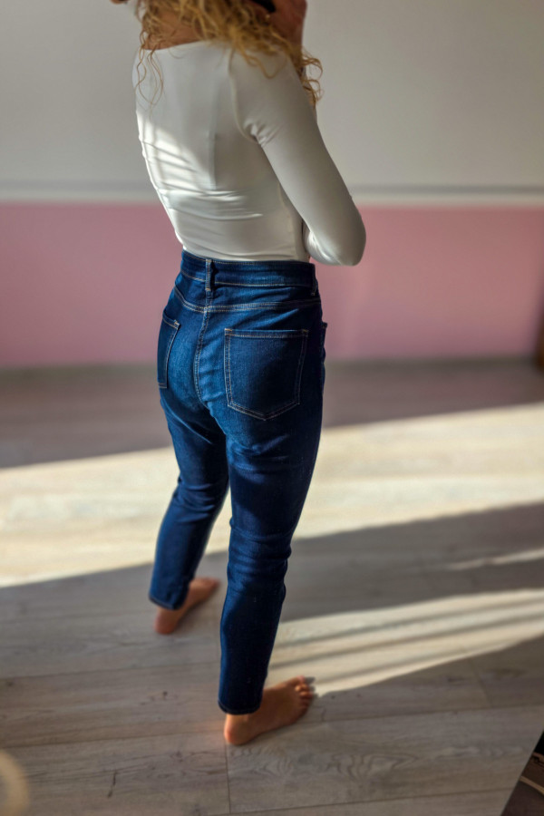 Granatowe jeansy slim 3