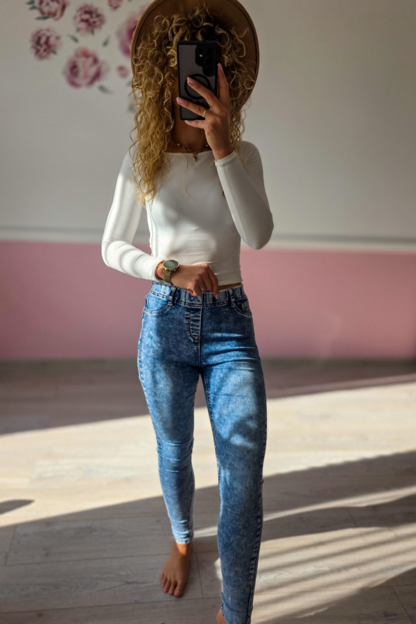 Jeansy z efektem sprania 1