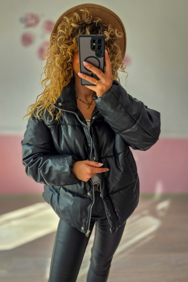 Czarna kurtka puffer ze sztucznej skóry – nowoczesny look i wygoda 2