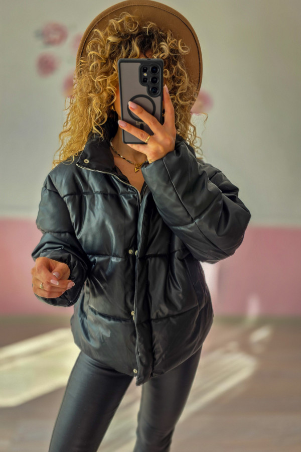 Czarna kurtka puffer ze sztucznej skóry – nowoczesny look i wygoda 5