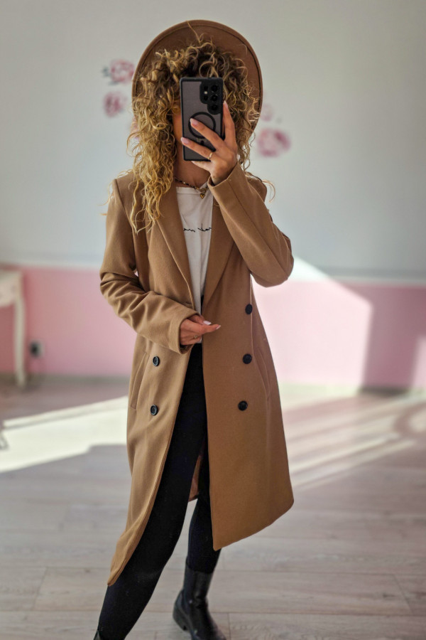 Karmelowy płaszcz damski