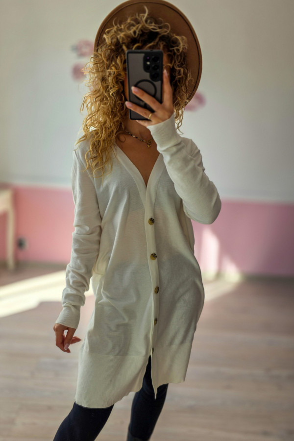 Długi biały kardigan z guzikami
