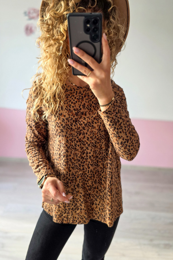 Brązowa bluzka w panterkę 1