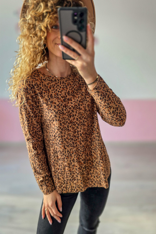 Brązowa bluzka w panterkę 2