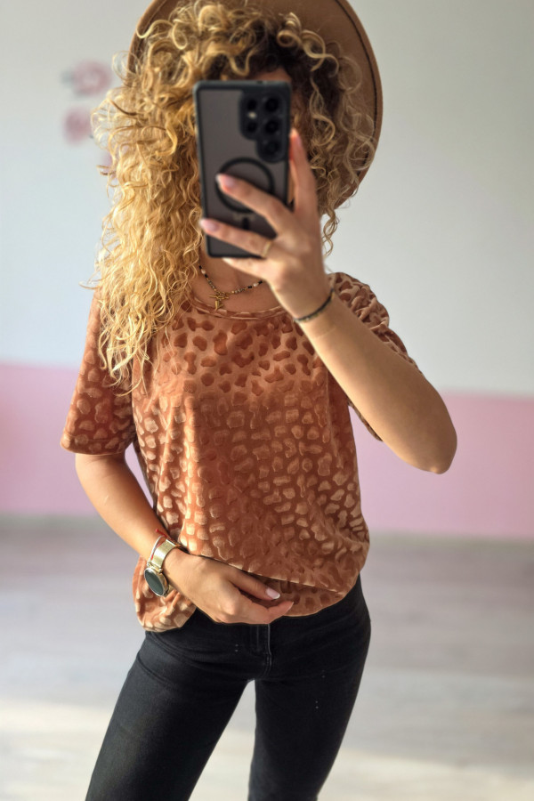 Brązowa welurowa bluzka z tłoczeniem