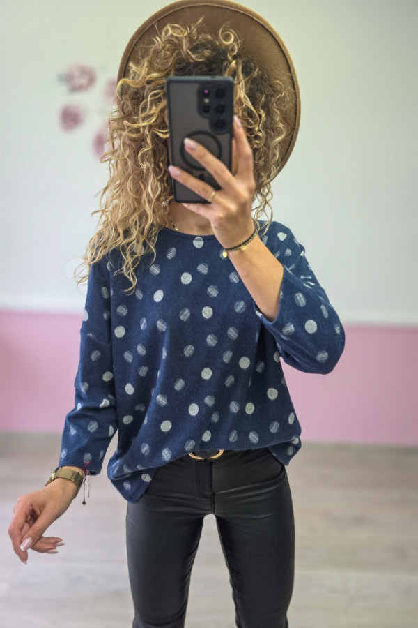 Sweter w grochy – granatowy 1