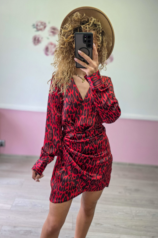 Sukienka mini w panterkę – czerwona
